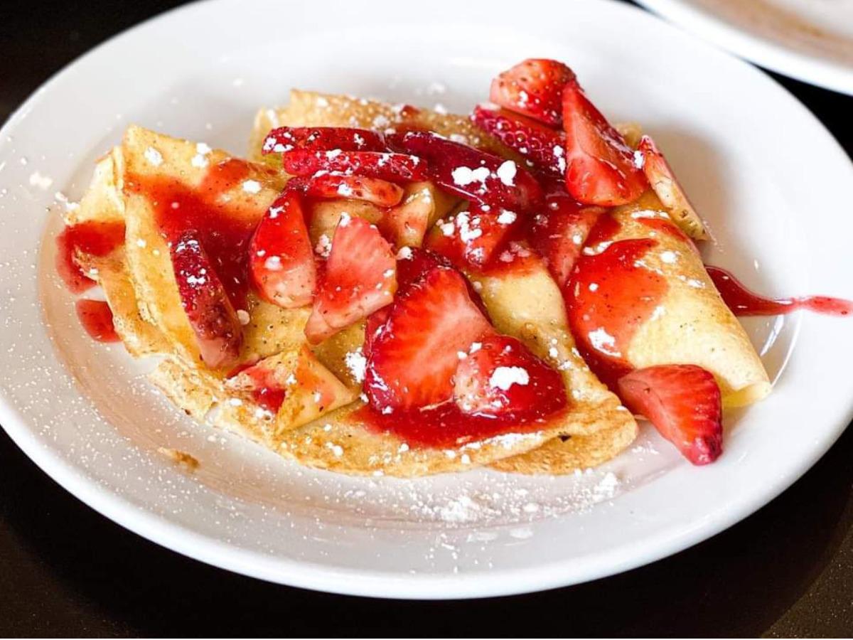 Berry Vanilla Crepe, 2 Piece Nutrition Facts Eat This Much